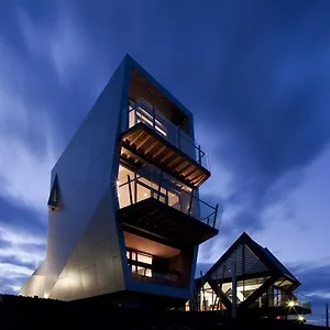 Mona Pavilions 5*, Hobart Australia